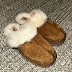 UGG Disquette Slipper Size 9